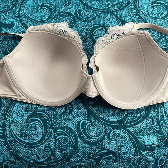 Bra by Bali - 36C - Picture 5 of 5
